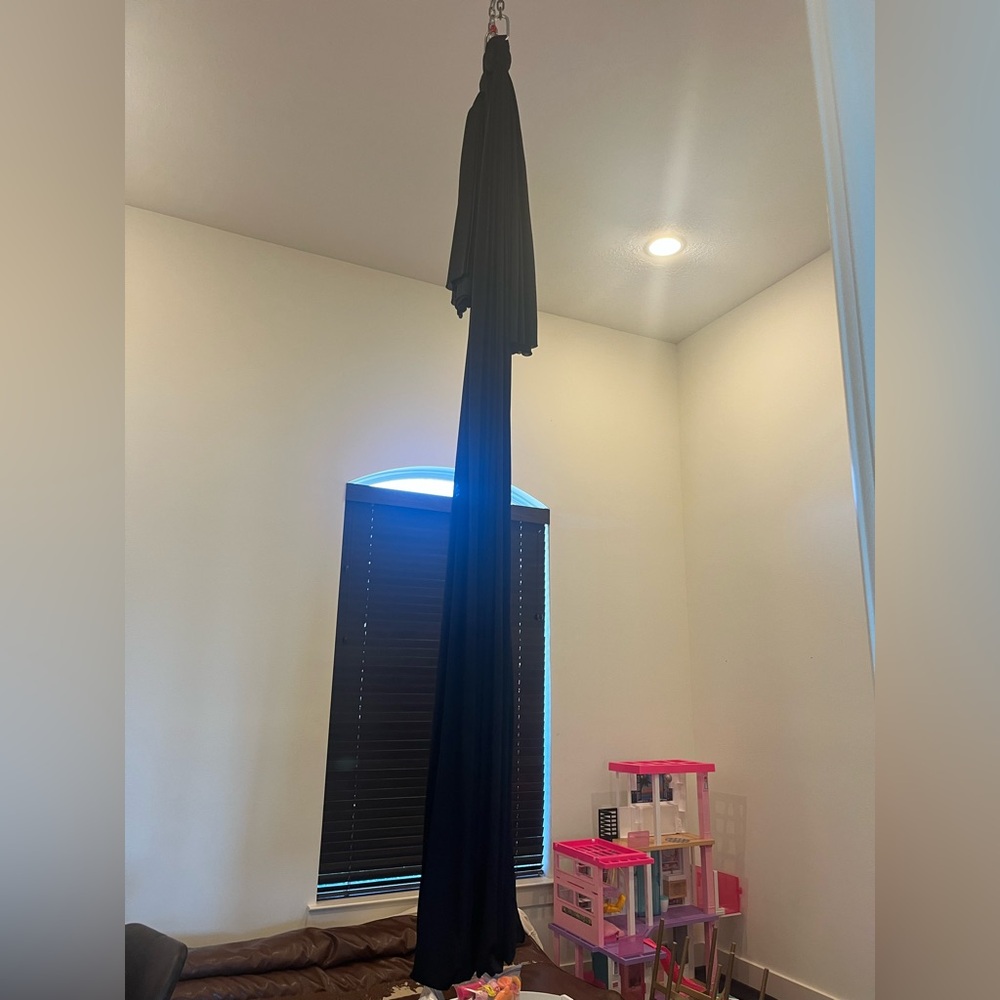 Aerial Silk 9 Yard Black With Heavy Weighted Carabiner